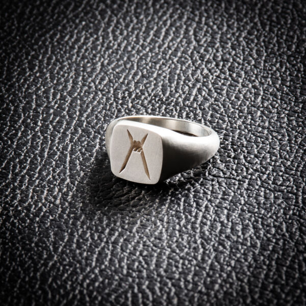 Alcatraz - Silver signet ring Thumbnail